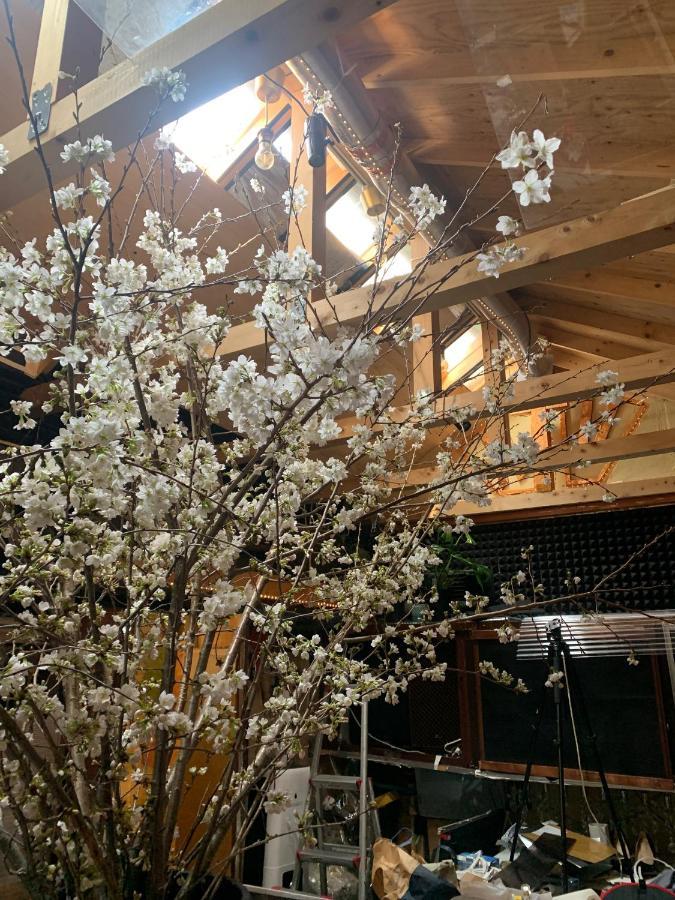 Отель Gasthaus44 Higashimikuni Осака Экстерьер фото